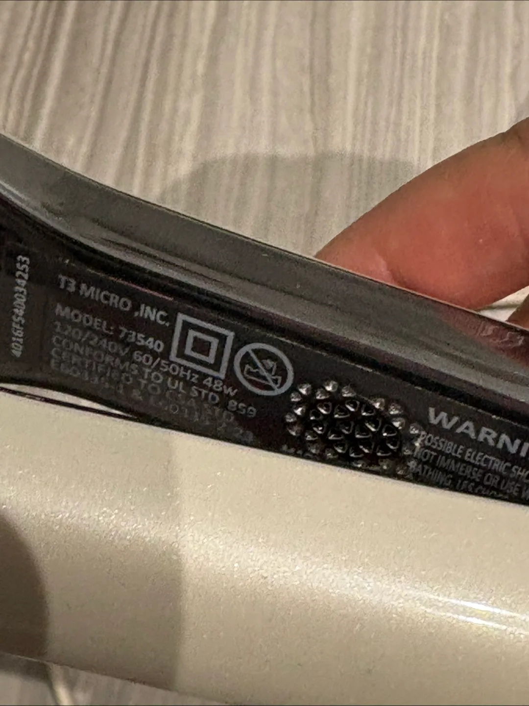 Used t3 single pass flat iron hair straightener 1.25 inches 🇨🇦 image indicator(3)