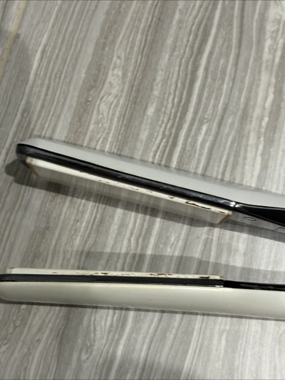 Used t3 single pass flat iron hair straightener 1.25 inches 🇨🇦 image indicator(4)