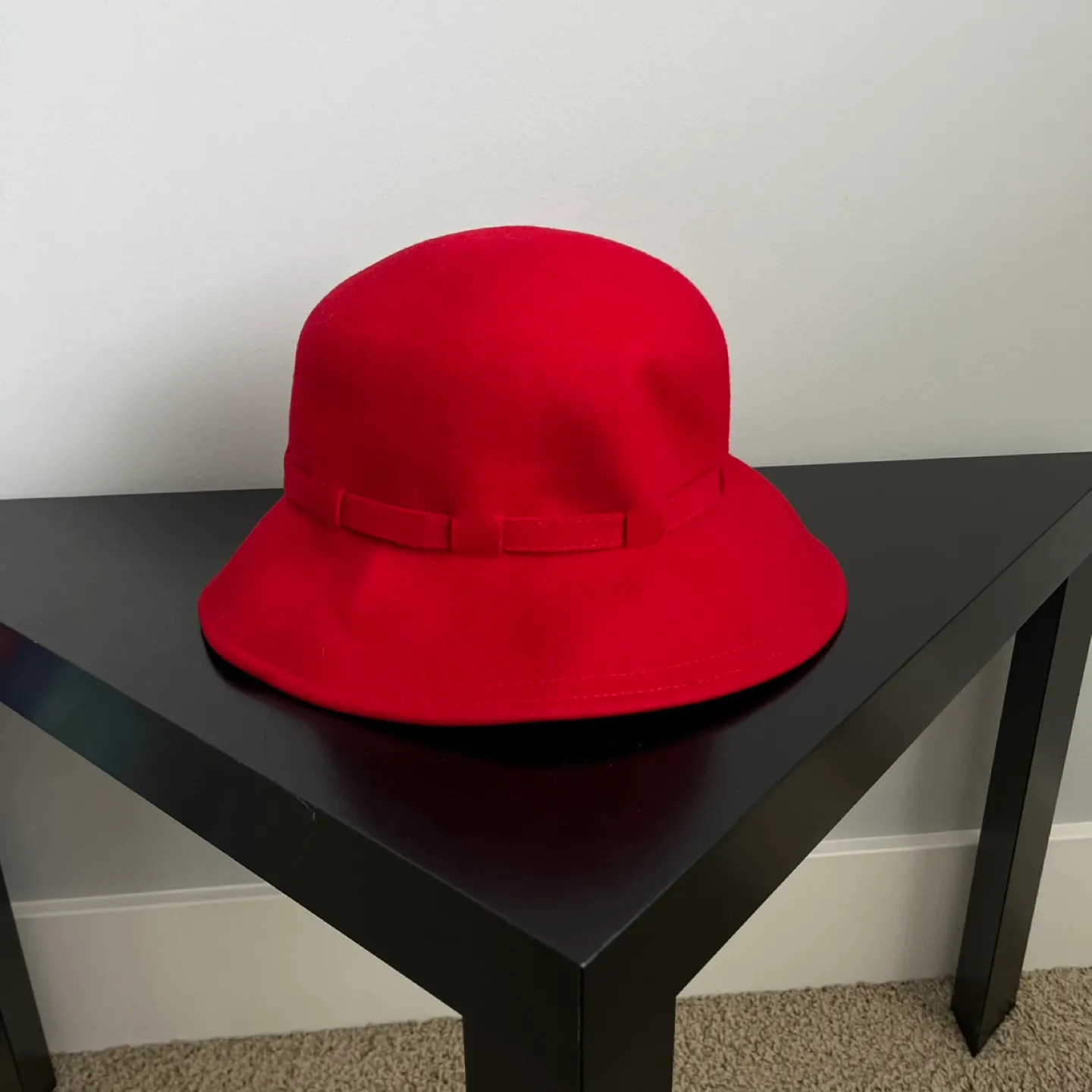 DNY Red 100% Wool British Style Boater Hat One Size image indicator(2)