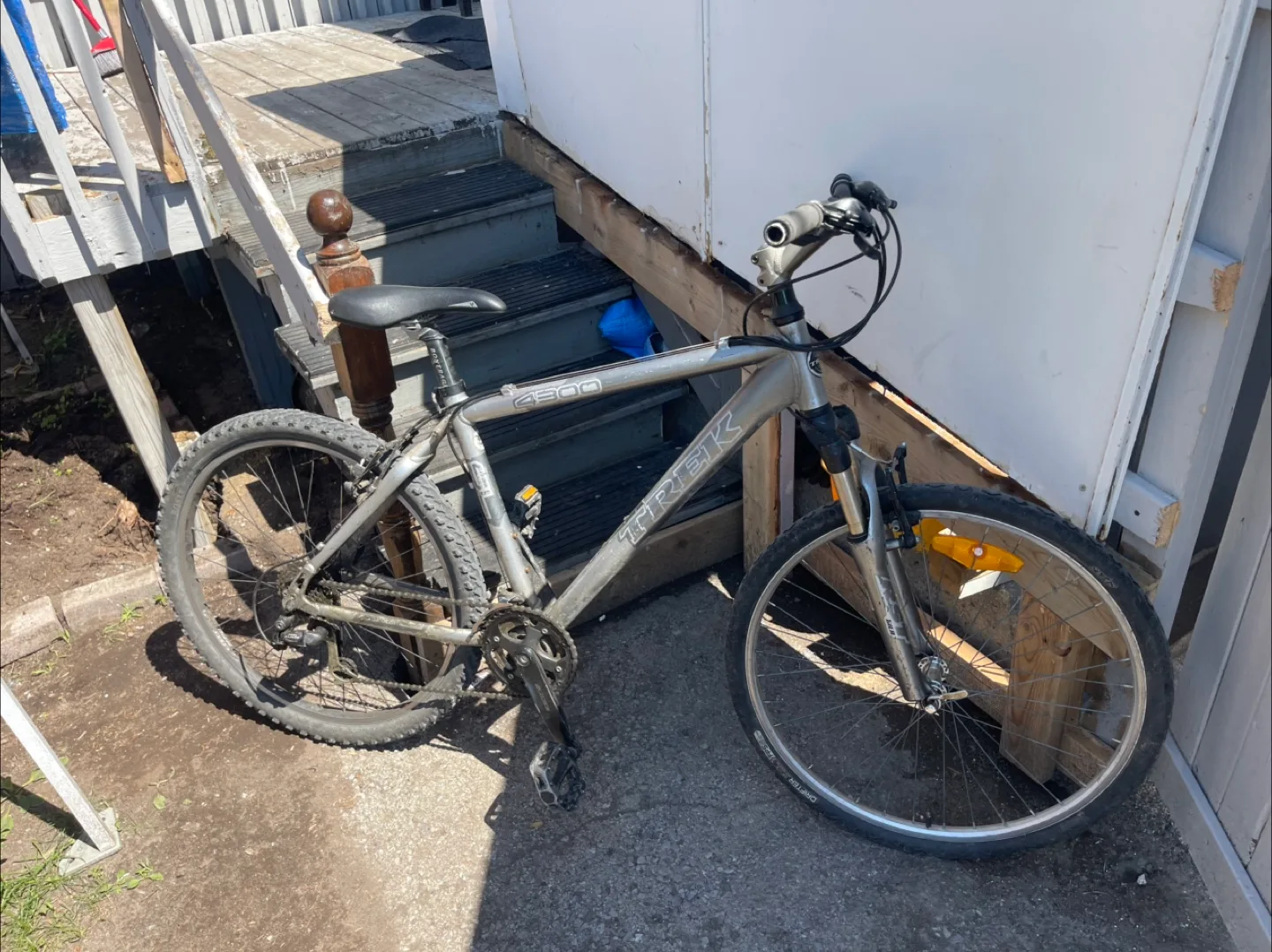 Trek Mountain Bike - Silver image indicator(6)