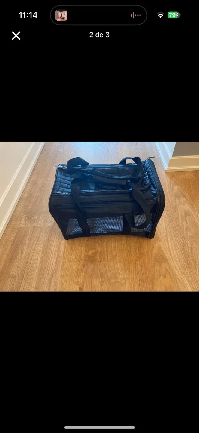 Sherpa® Original Deluxe Pet Carrier image indicator(2)