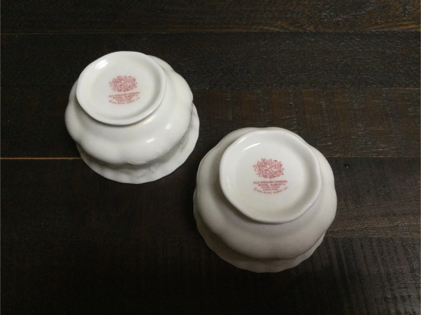 Royal Albert Old English Garden sugar/cream Bowls (Set of 2) image indicator(2)