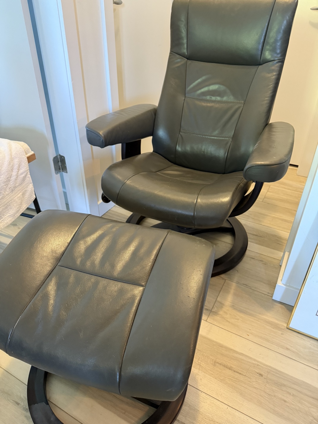 Leather Recliner Chair with Ottoman - Grey - photo 3