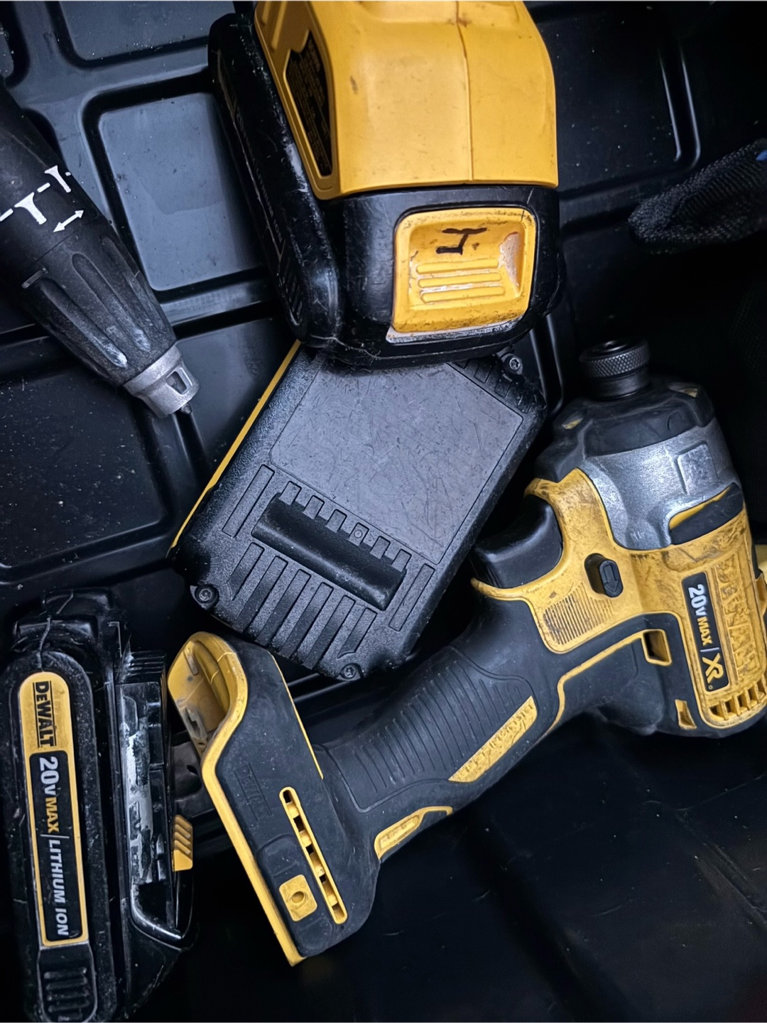 DeWalt 20V MAX Cordless impact Drill