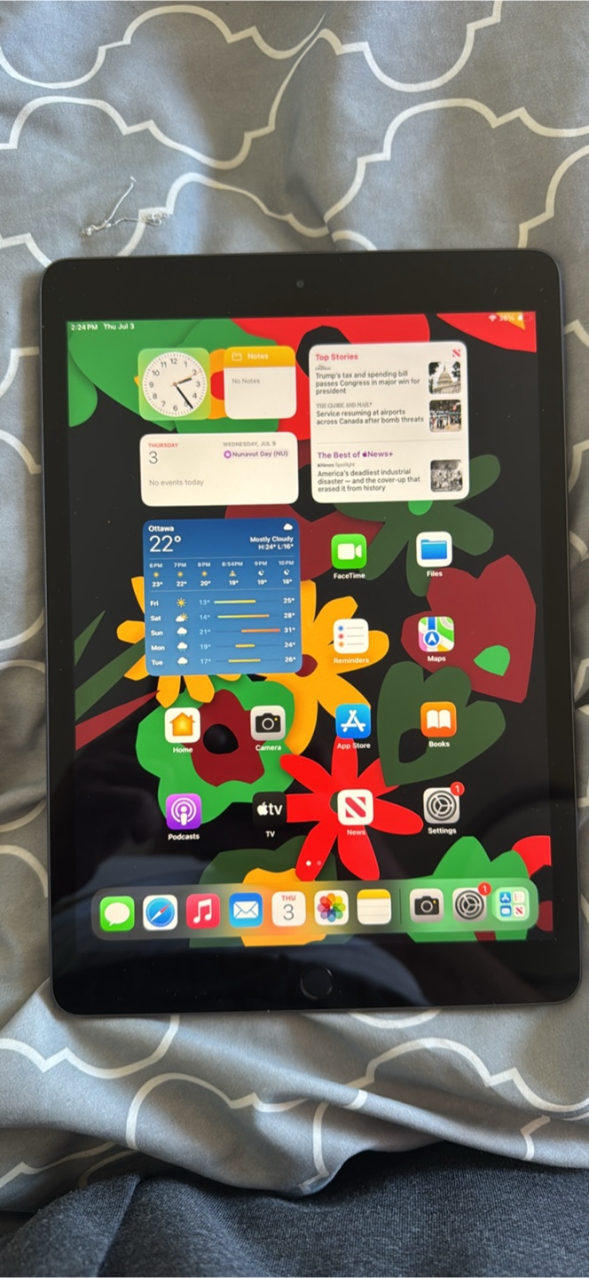 iPad 8th Gen 128GB Wifi - photo 2