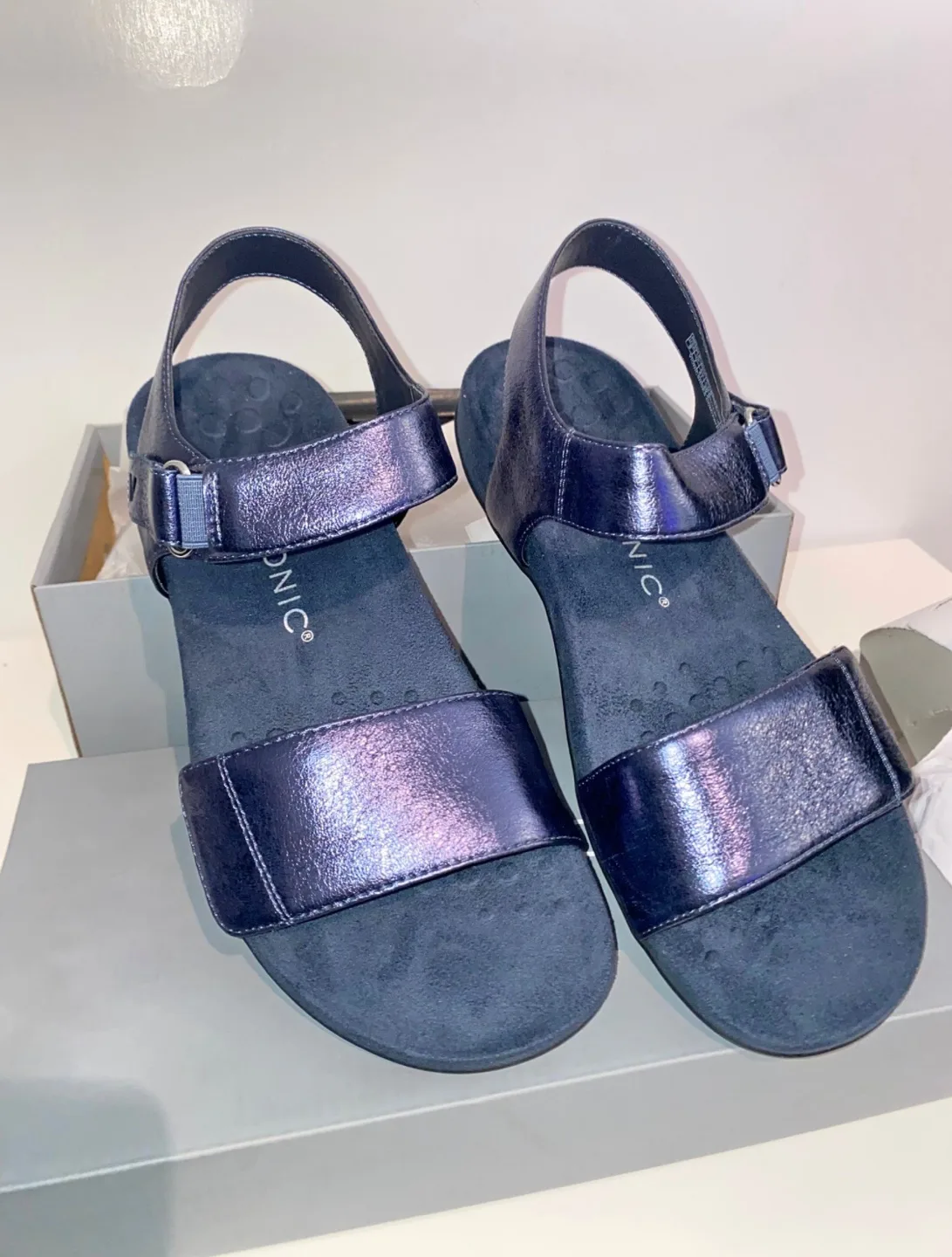 Vionic Sandal Shoe NEW! thumbnail