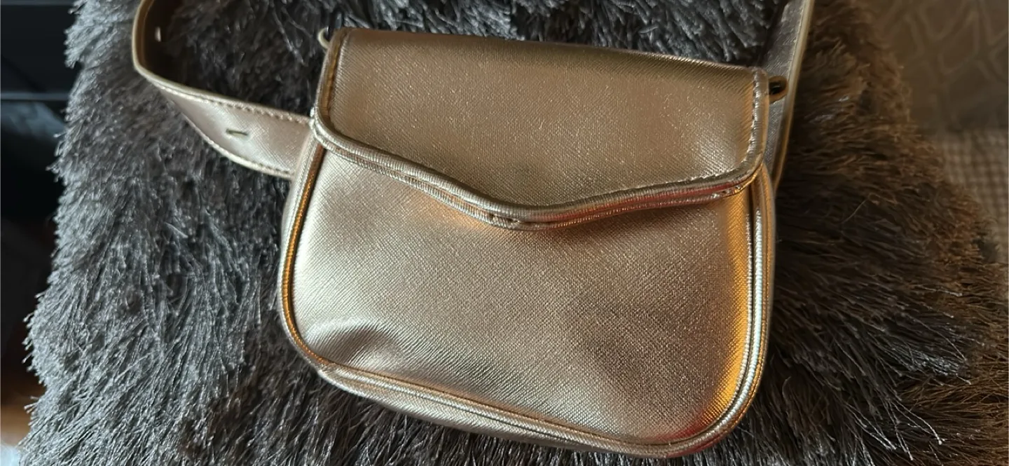 Rose Gold Belt Bag image indicator(2)
