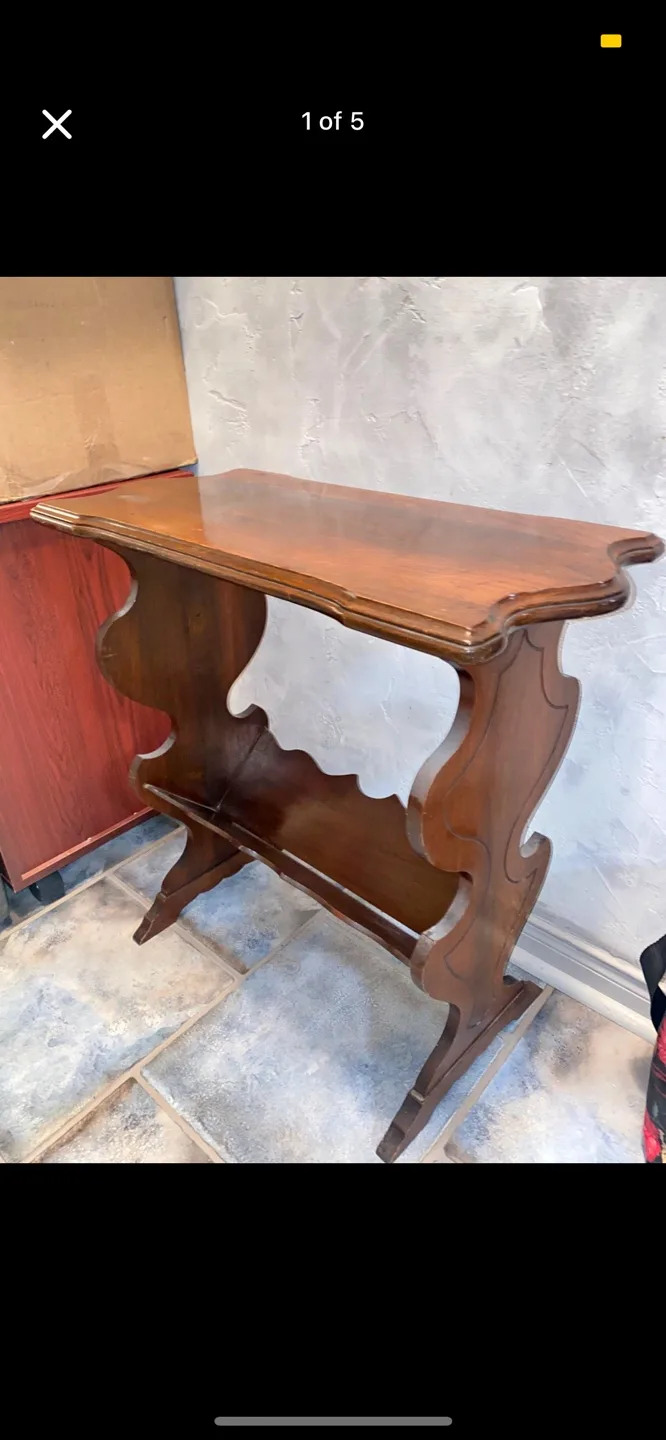 Vintage Table thumbnail