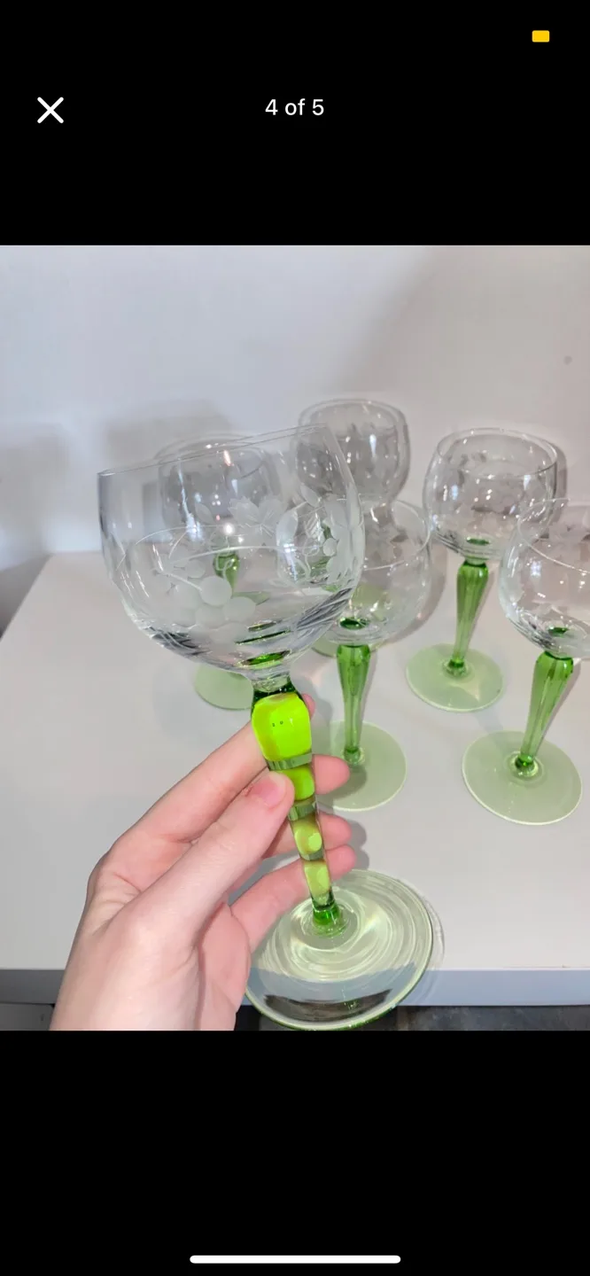 Vintage Crystal Wine Glasses image indicator(4)