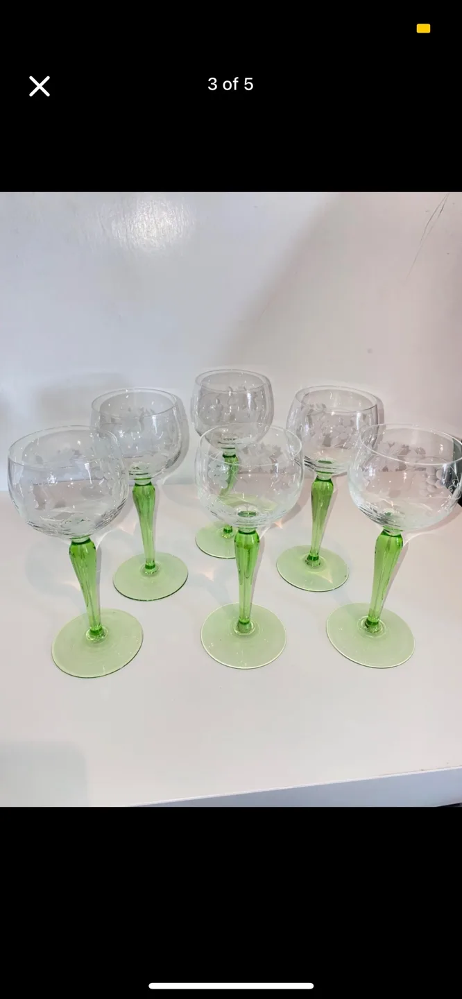 Vintage Crystal Wine Glasses image indicator(3)