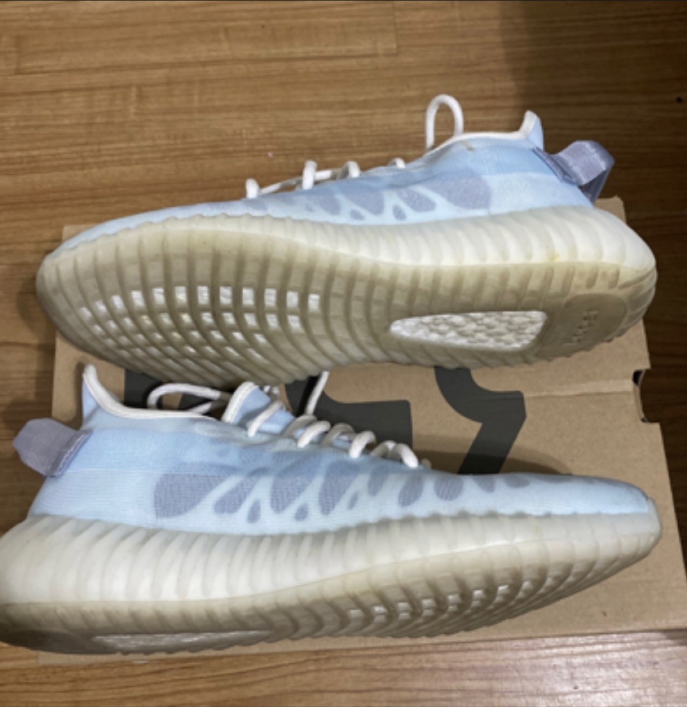Yeezy Boost 350 V2 Mono Ice