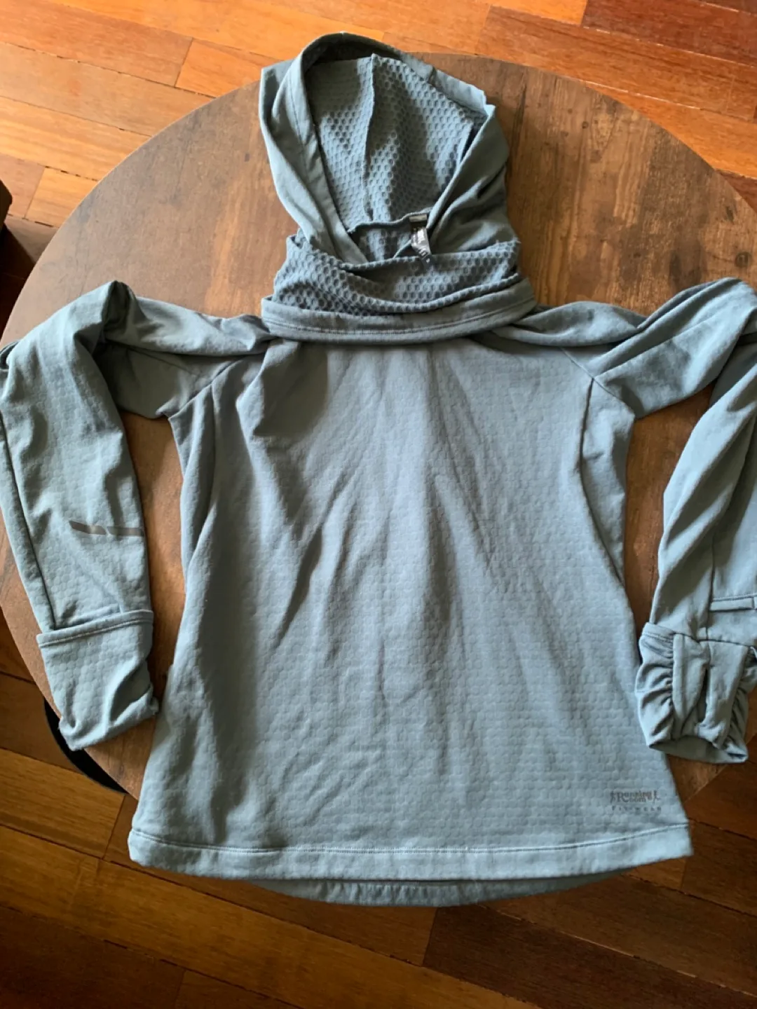The Running Room women’s base thermal Hoodie 🇨🇦 thumbnail