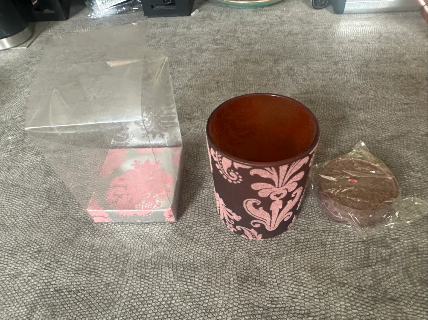 Damask Pattern Pillar Candle in Box image indicator(3)