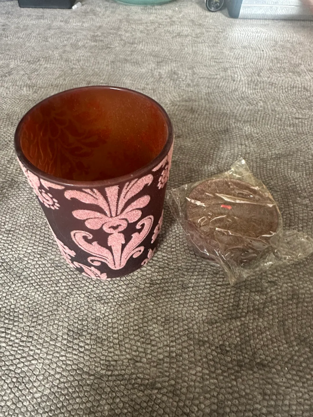 Damask Pattern Pillar Candle in Box image indicator(4)