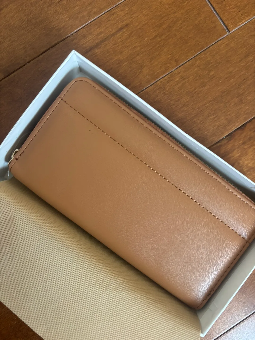 New Kendall & James Brown Wallet thumbnail