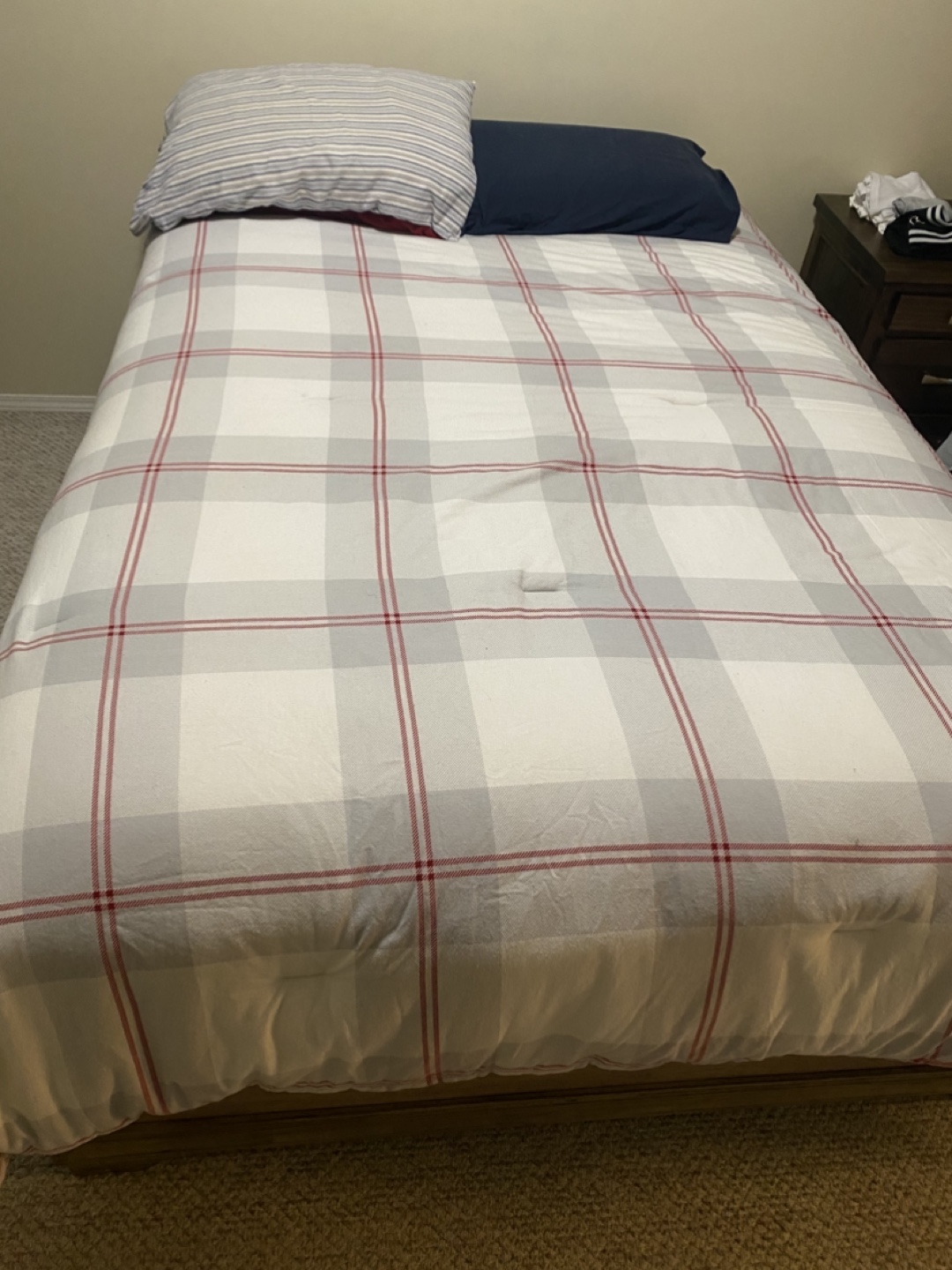 Queen bed - photo 2