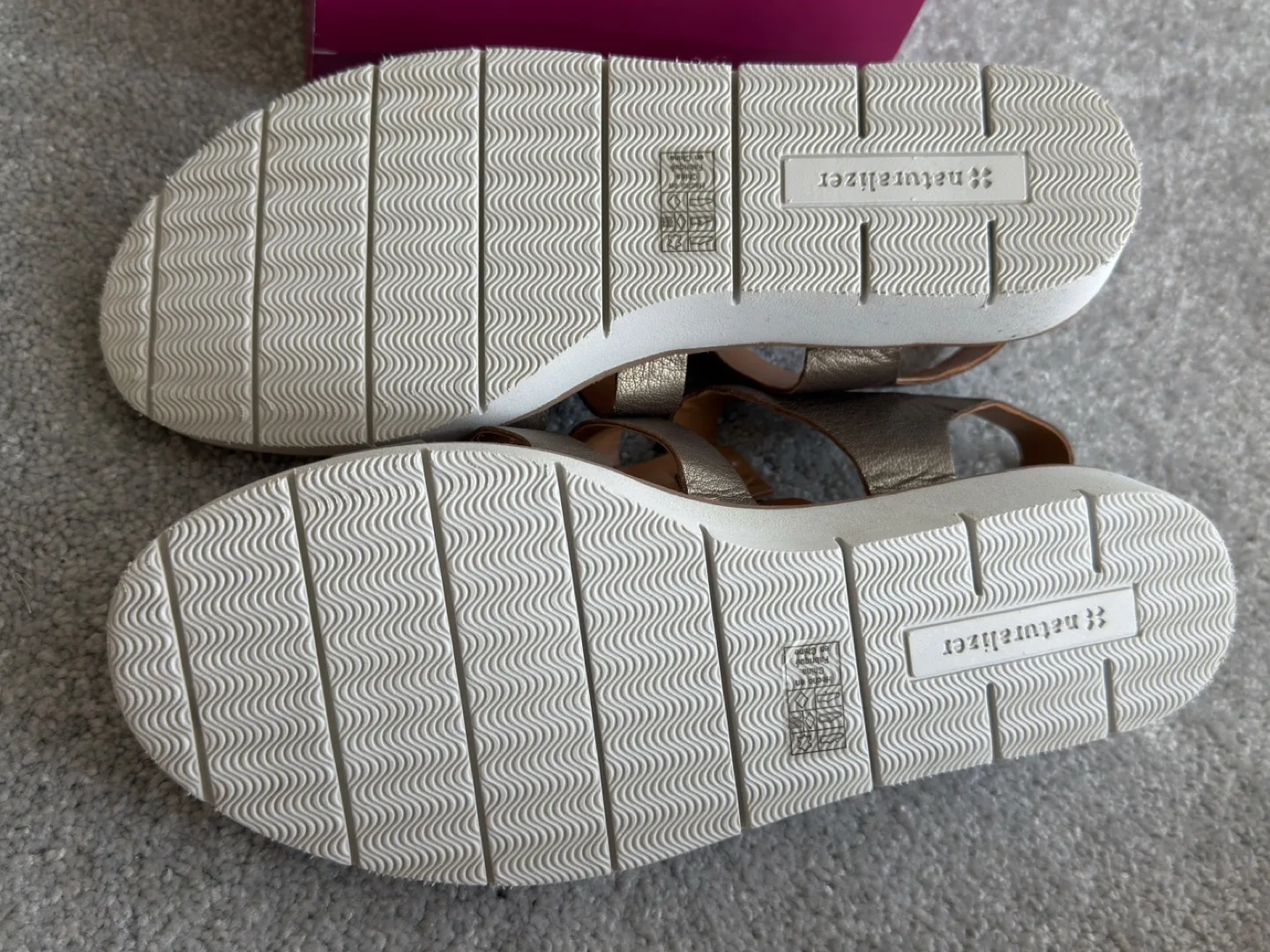 Naturalizer Donna Nickel Alloy Sandals - Size 9.5M image indicator(3)