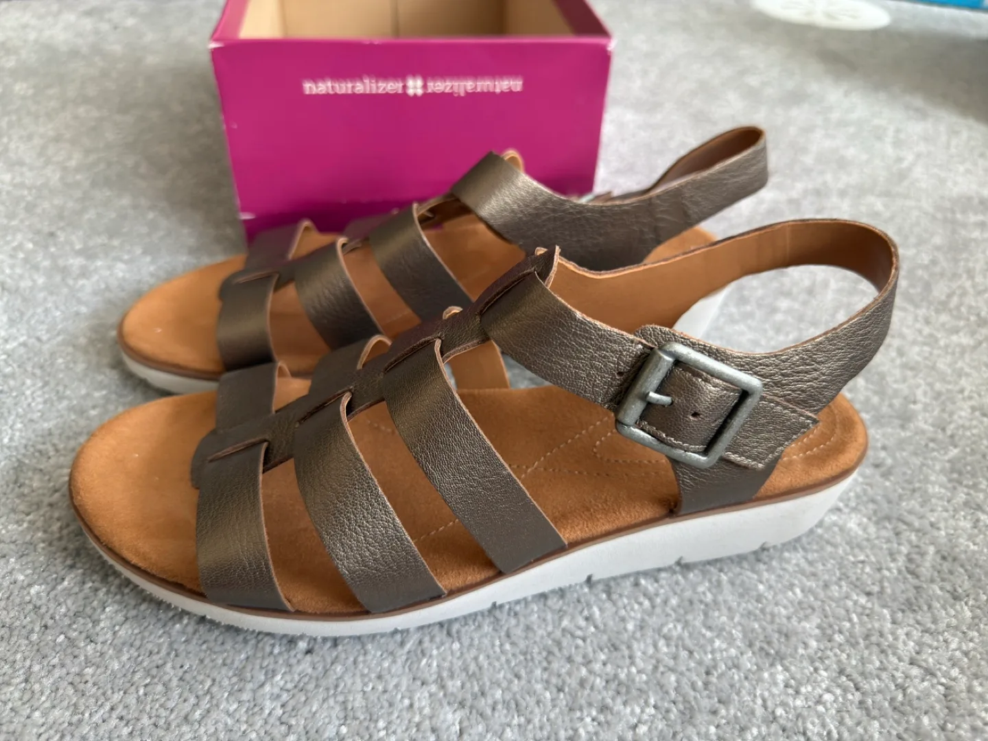 Naturalizer Donna Nickel Alloy Sandals - Size 9.5M thumbnail