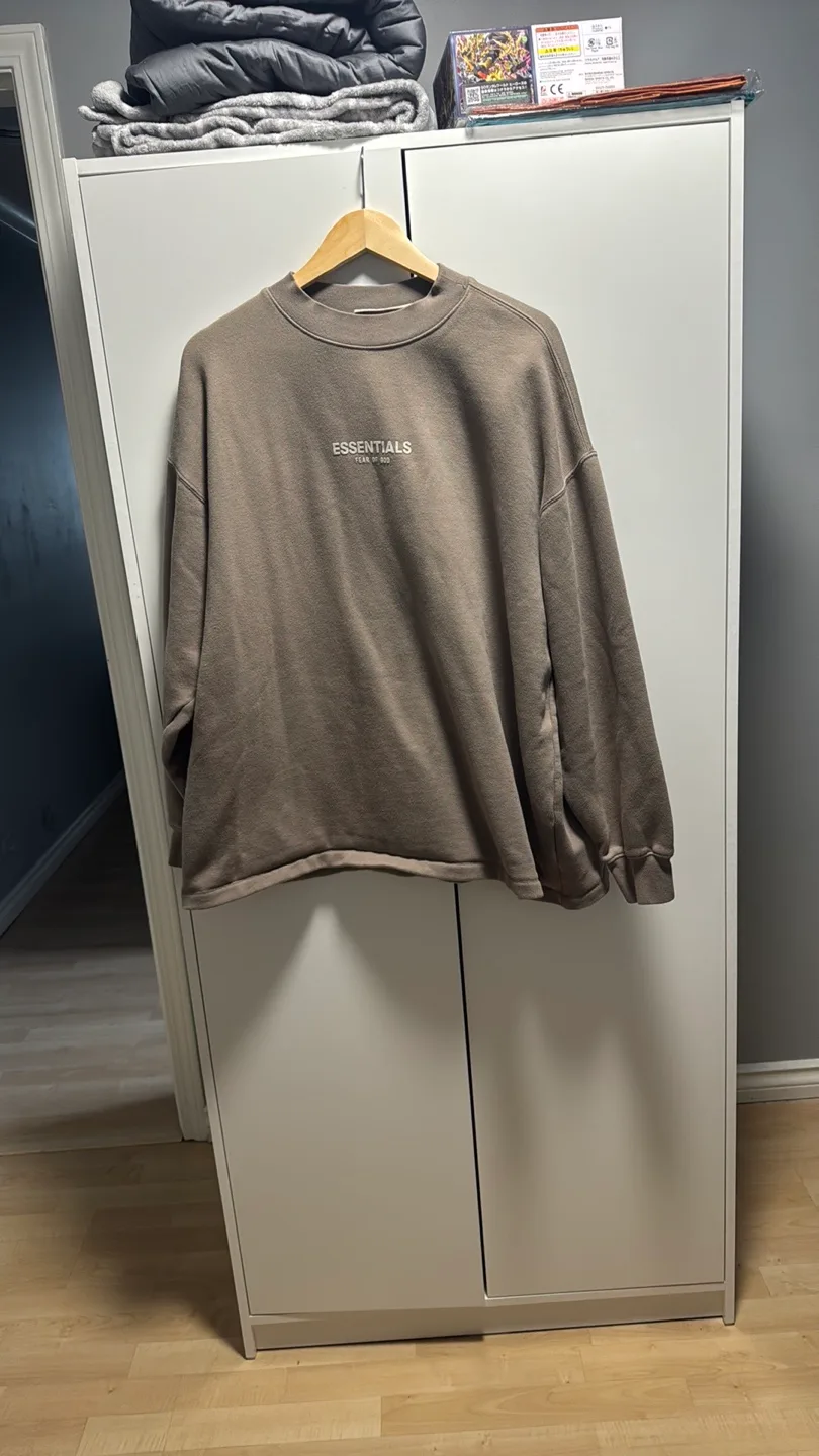 Essentials Fear of God Crewneck - Size M thumbnail
