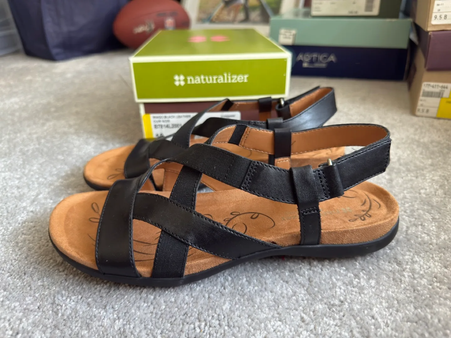 Naturalizer Ringo Black Leather Sandals - Size 10M thumbnail