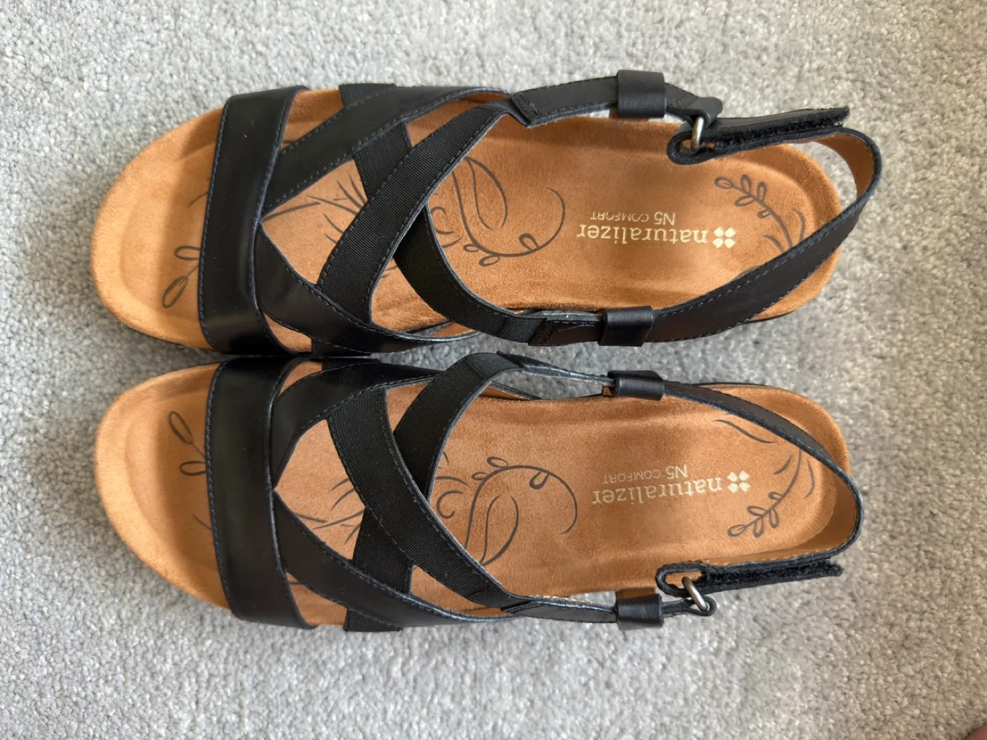 Naturalizer Ringo Black Leather Sandals - Size 10M image indicator(2)