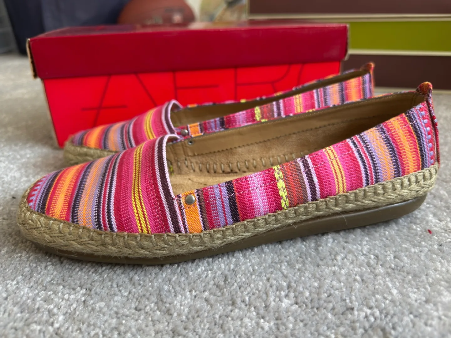 Aerosoles Solitaire Pink Multi Flats - Size 8.5M thumbnail