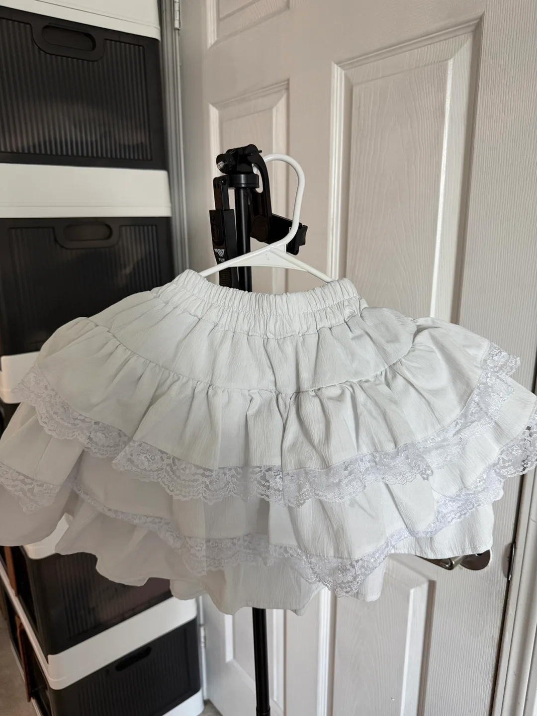 White Layered Ruffle Skirt image indicator(3)