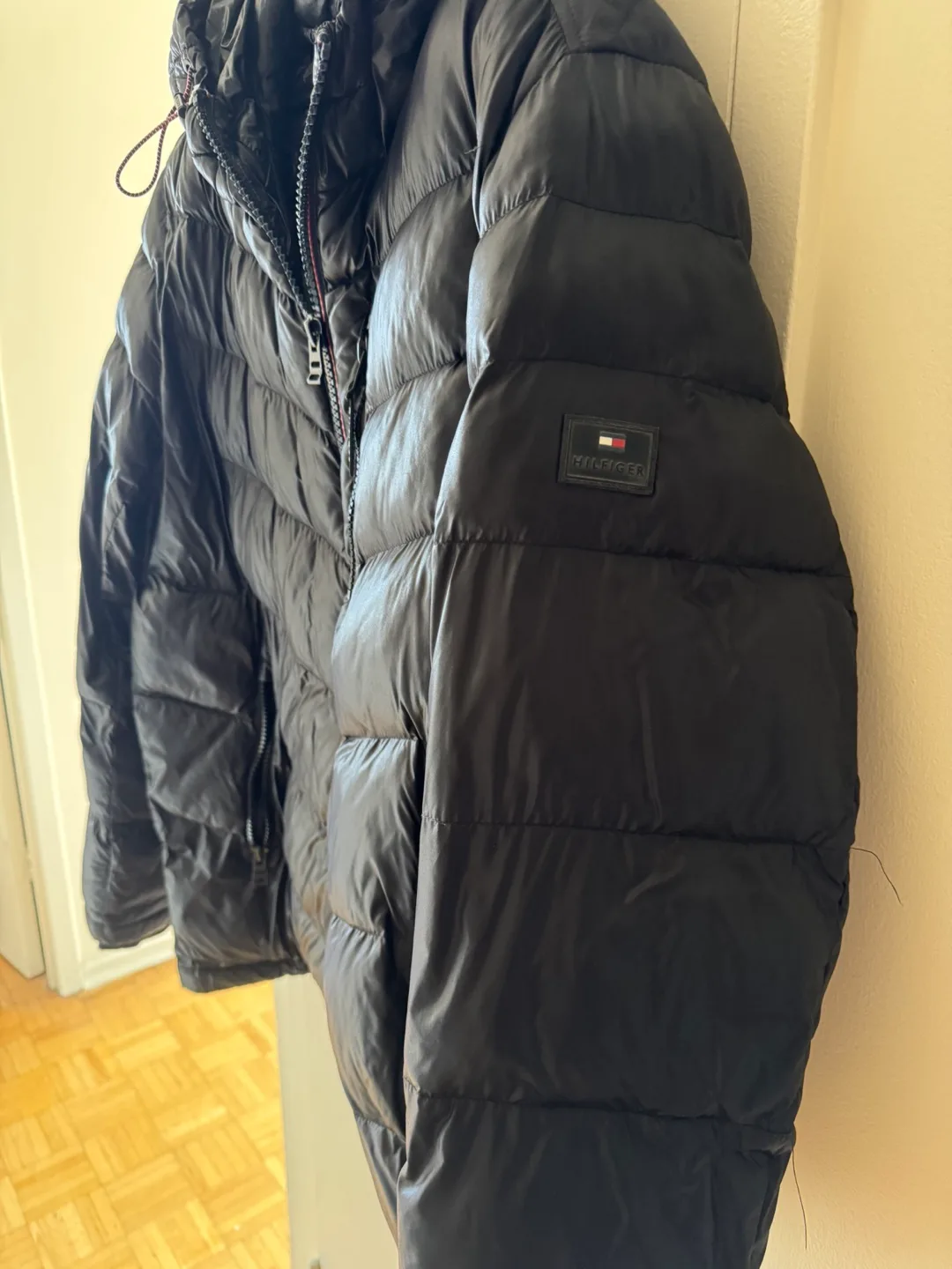 Tommy Hilfiger Puffer Jacket, Size L image indicator(4)