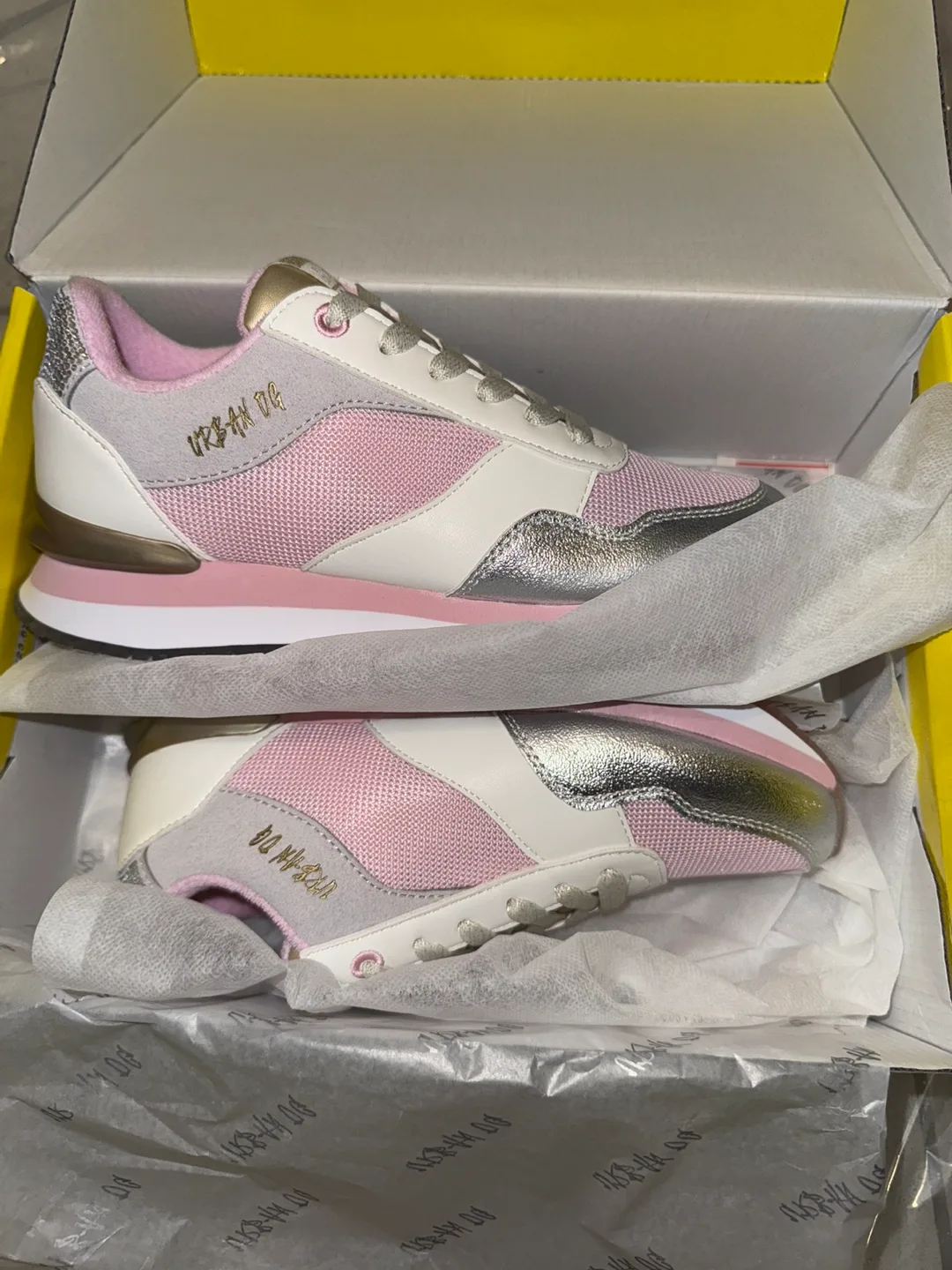 Urban OG Sneakers - Pink. Size 8 thumbnail