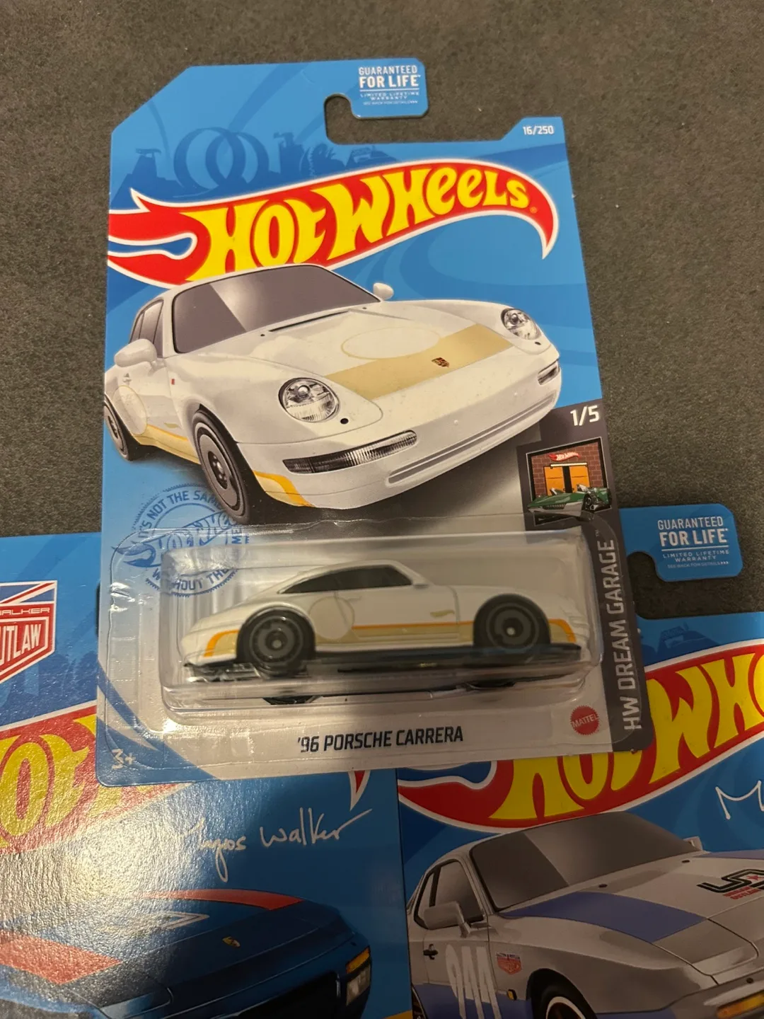 Hot Wheels Porsche '89 944 Turbo & '96 Carrera image indicator(4)