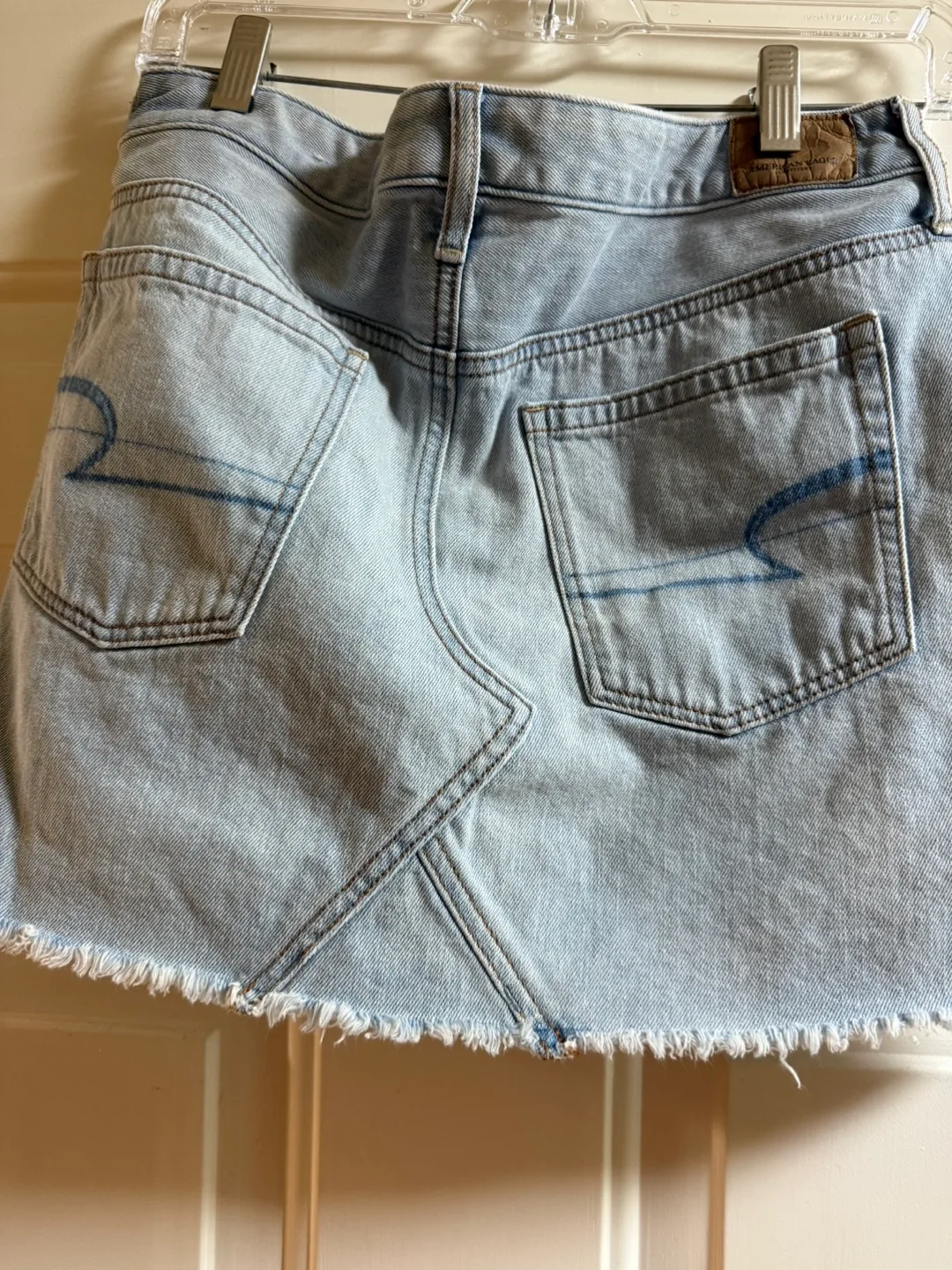 American Eagle Denim Skirt - Size 8 🇨🇦 image indicator(3)