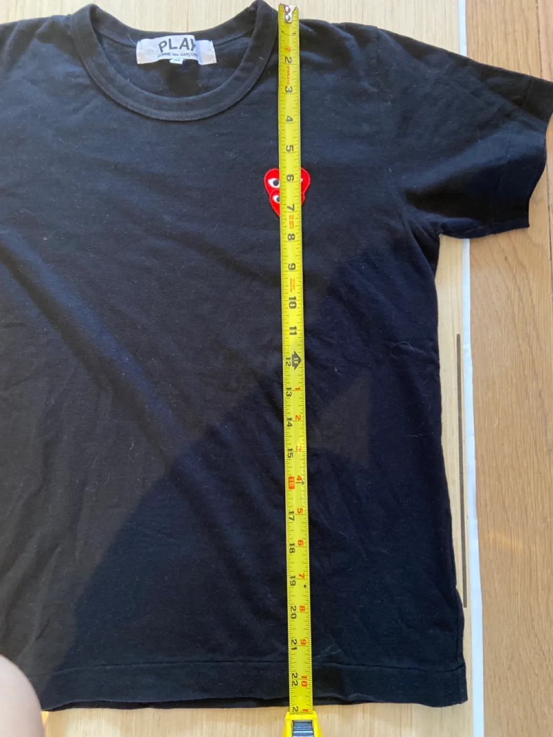 Comme des Garçons PLAY Black T-Shirt - Size M image indicator(4)