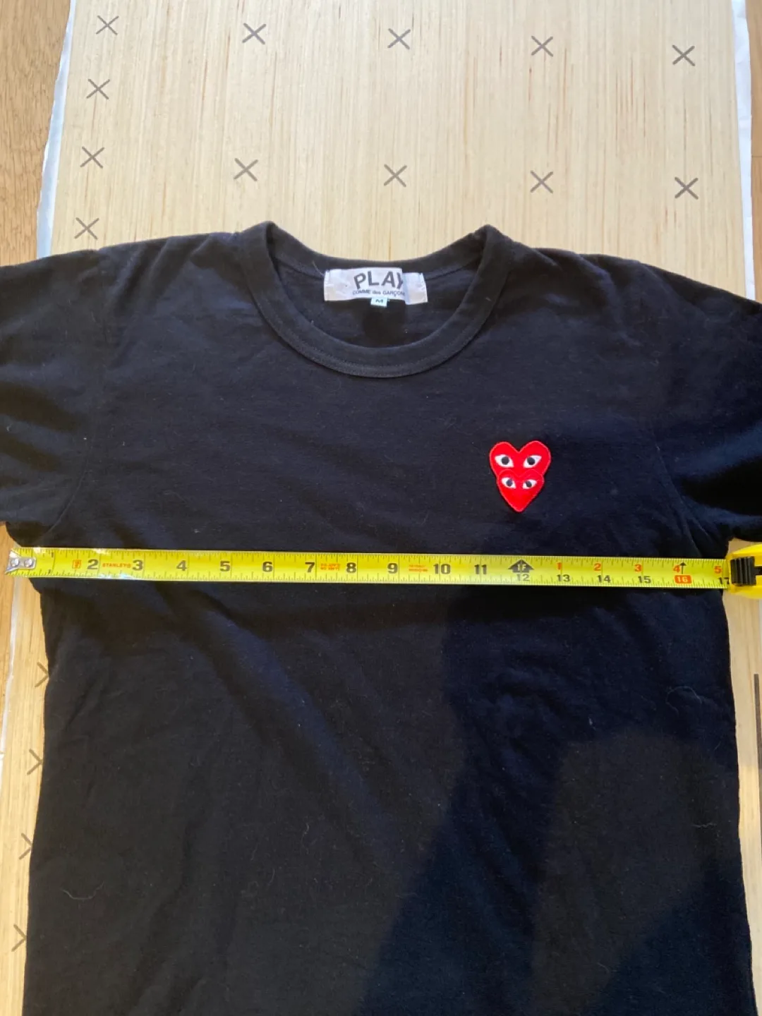 Comme des Garçons PLAY Black T-Shirt - Size M image indicator(3)