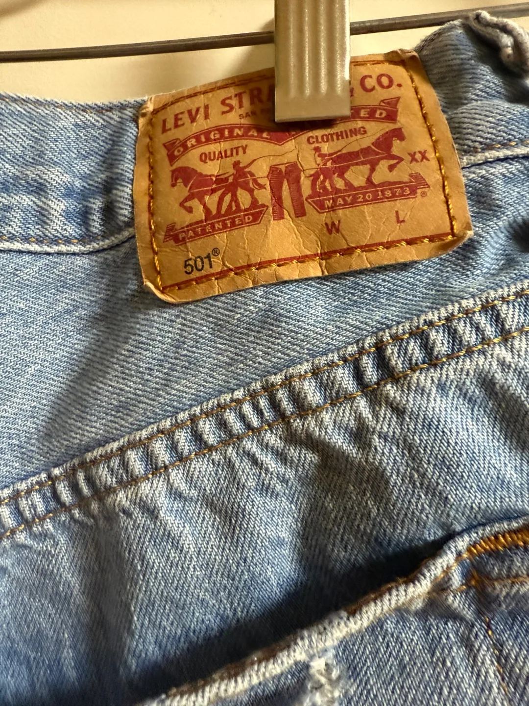 Levi's 501 Denim Shorts - Size W30 🇨🇦 image indicator(3)