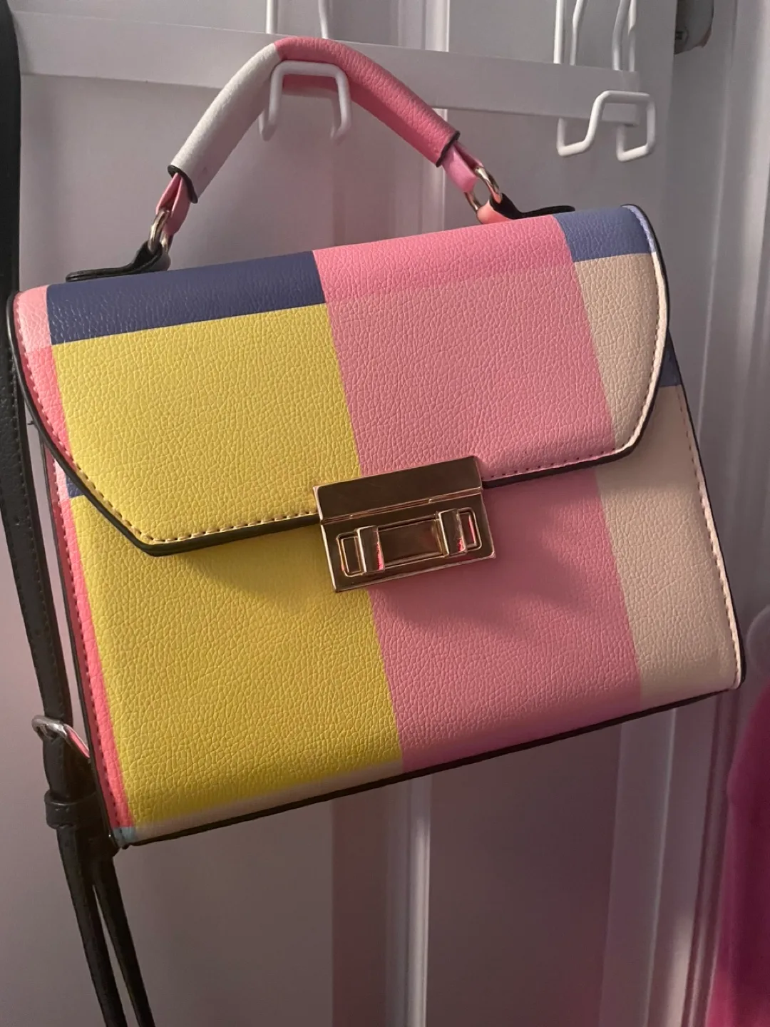 Colourful Handbag thumbnail