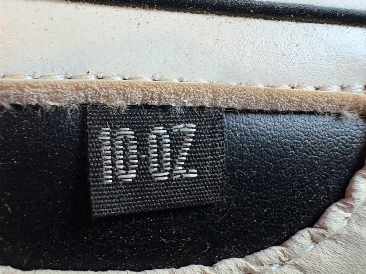 Northern Fight Co. Boxing Gloves 10oz image indicator(3)