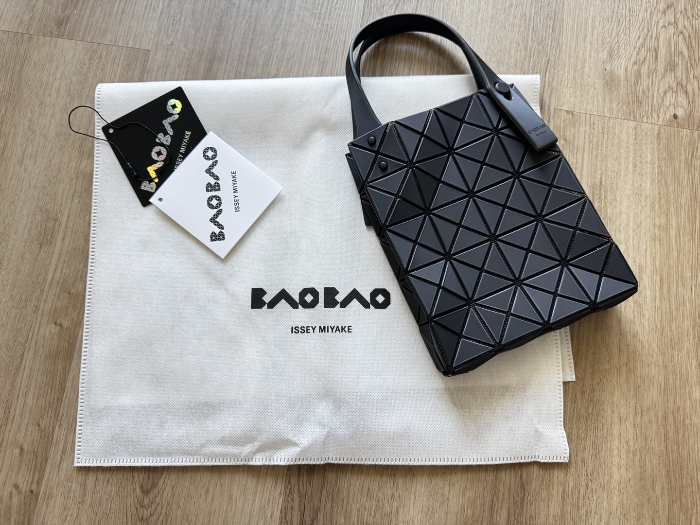 BAO BAO ISSEY MIYAKE Tote bag- brand new