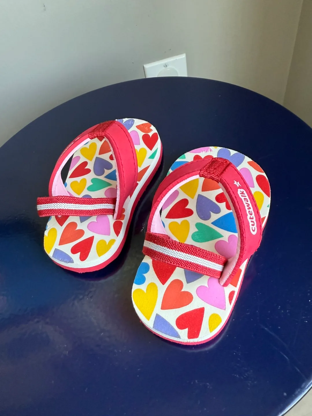 Toddler Summer slippers (18 - 24 months) new condition image indicator(2)