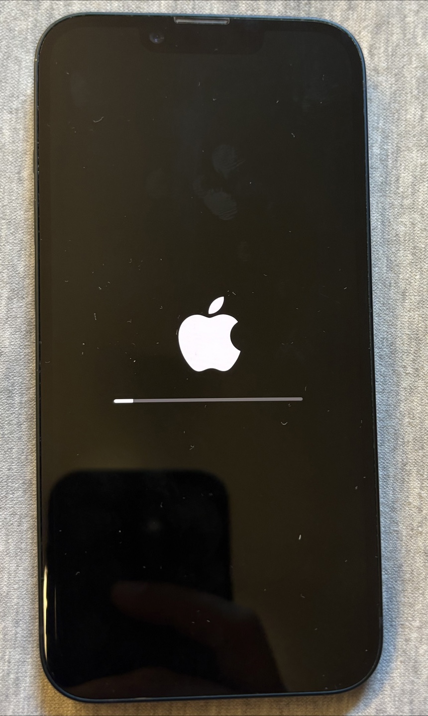 Apple iPhone 14 - photo 3