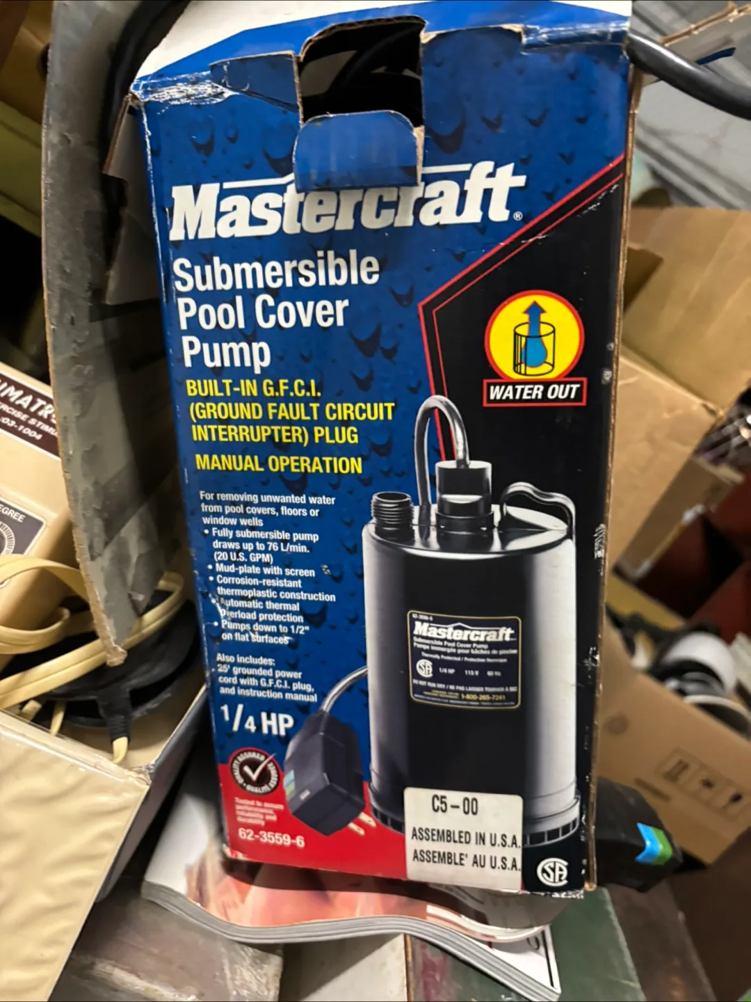 Mastercraft Submersible Pool Cover Pump - 1/4 HP thumbnail