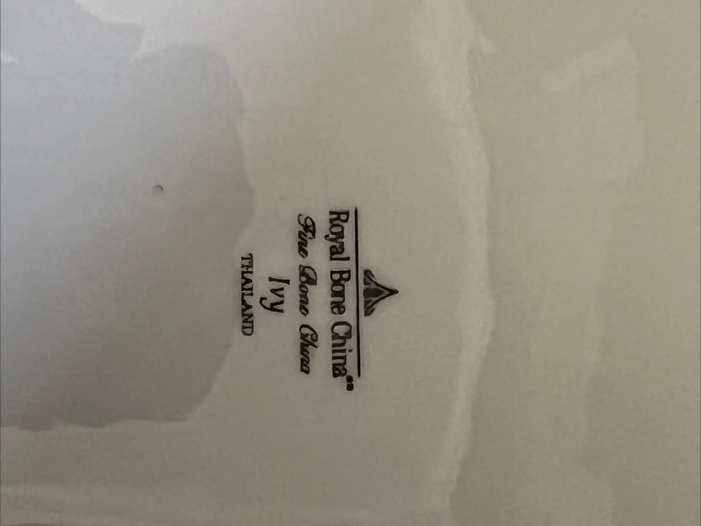 Royal Bone China Cake Set - Strawberry Field image indicator(3)