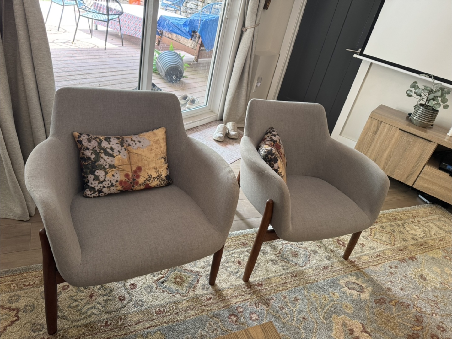 Set of 2 Grey Accent Chairs - photo 3