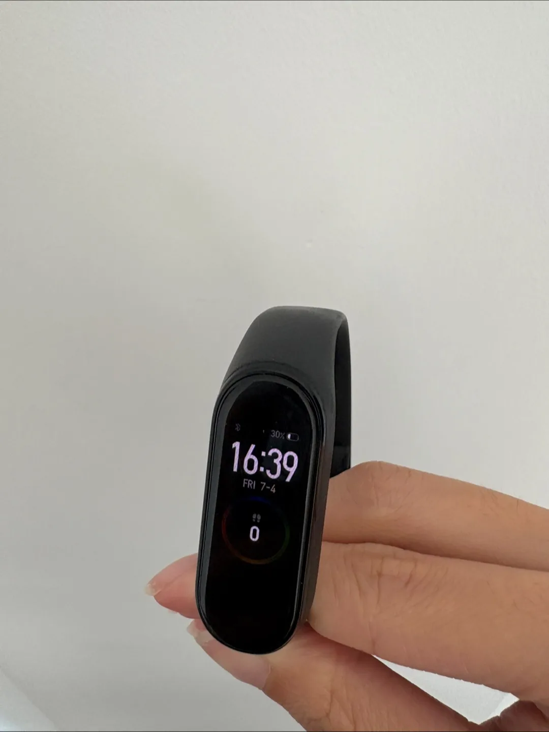 Xiaomi Mi Band 4 - Fitness Tracker thumbnail