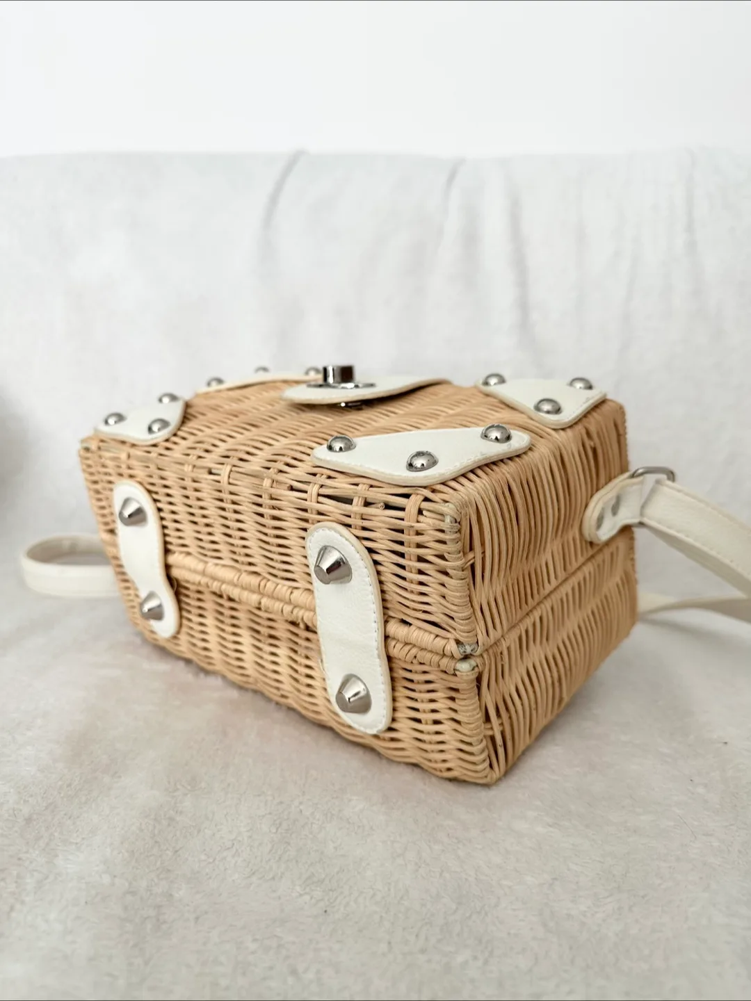 Authentic Free People Straw Wicker Rattan Basket Crossbody Bag image indicator(4)