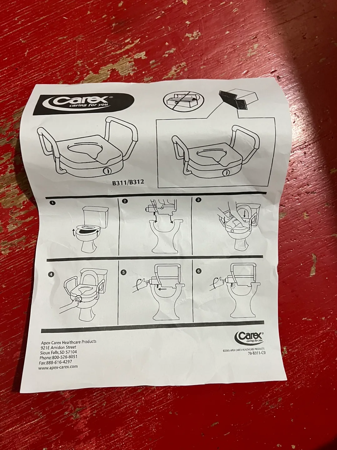 Carex E-Z Lock Raised Toilet Seat with arm image indicator(4)