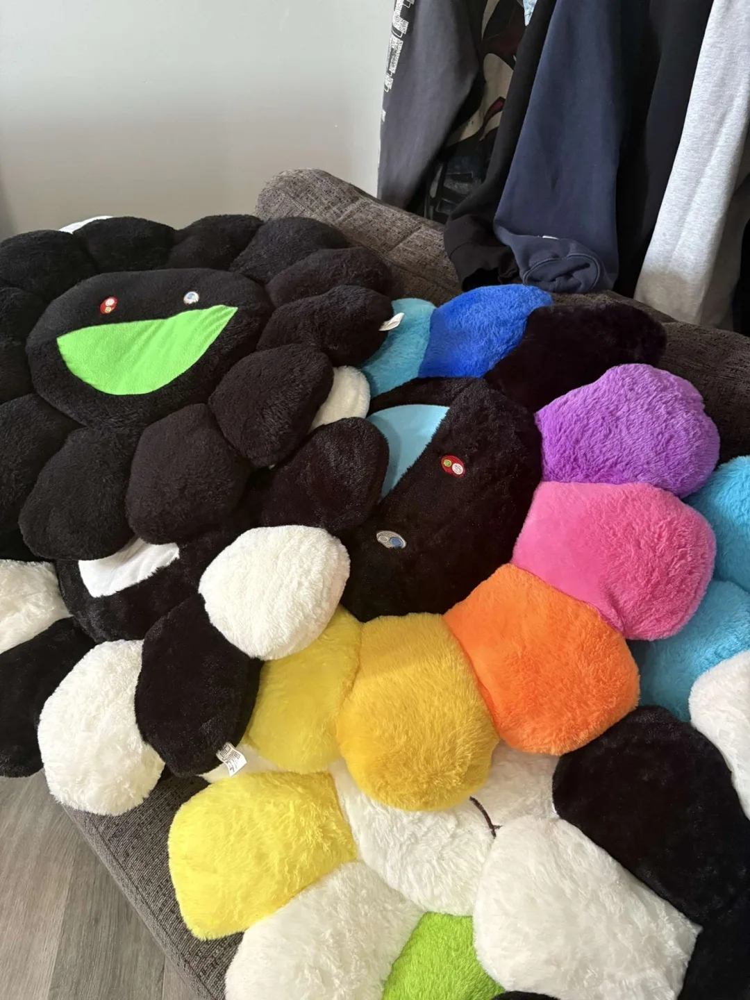 Takashi Murakami Flower Plush Pillows 60CM image indicator(2)