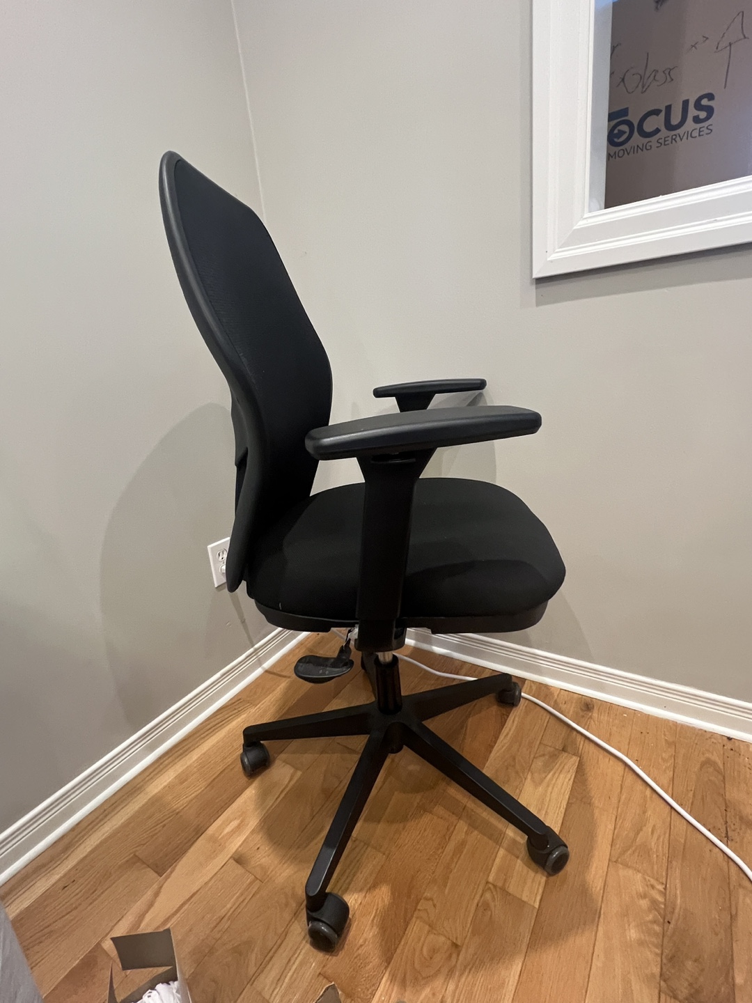 Black Office Chair - photo 3
