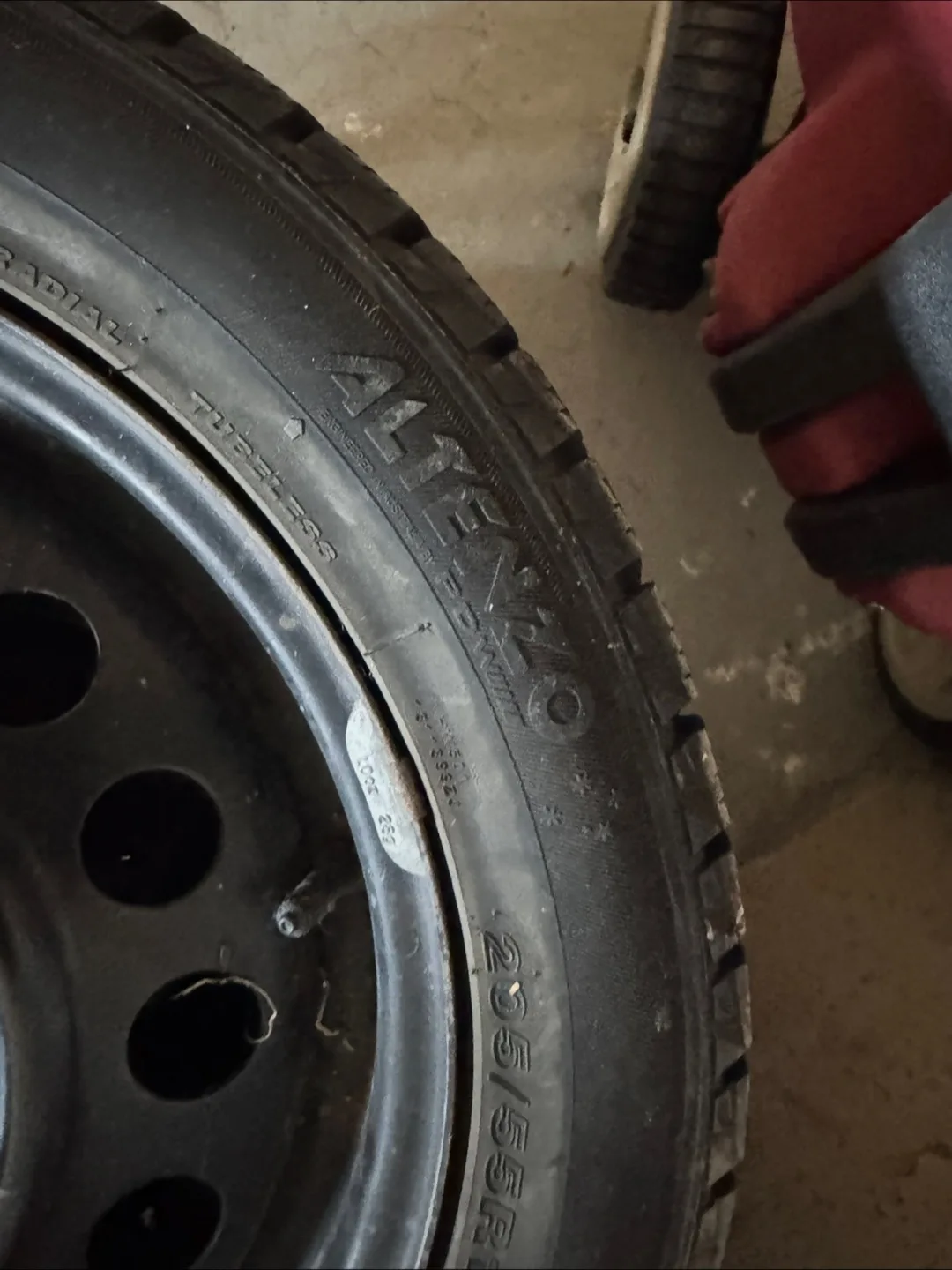 Altenzo Sports Tempest 205/55R16 Tire thumbnail
