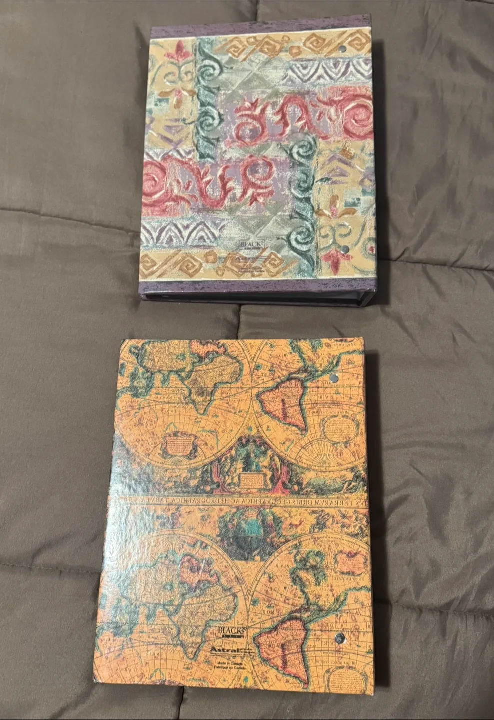 Two Photo Album Binders thumbnail