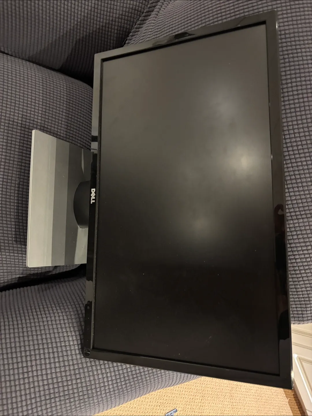 17 inch Dell Monitor - Black thumbnail